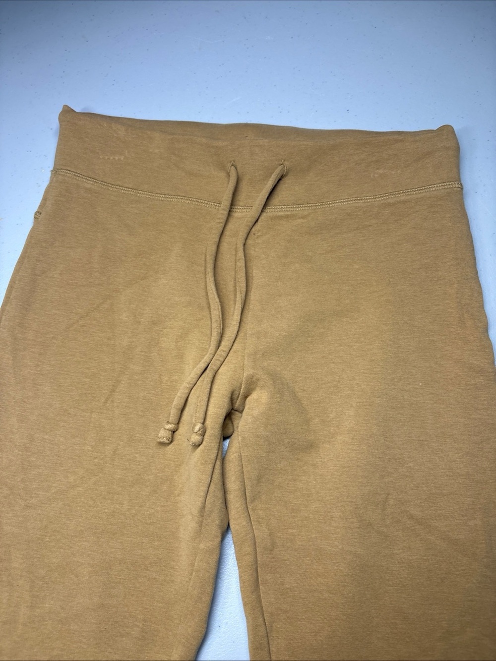 ALO Yoga Camel Drawstring Sweatpants